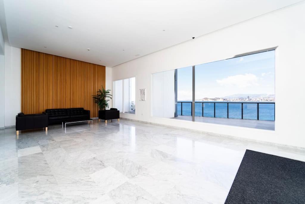 Luxury With Stunning Seaview In Apartment Benidorm