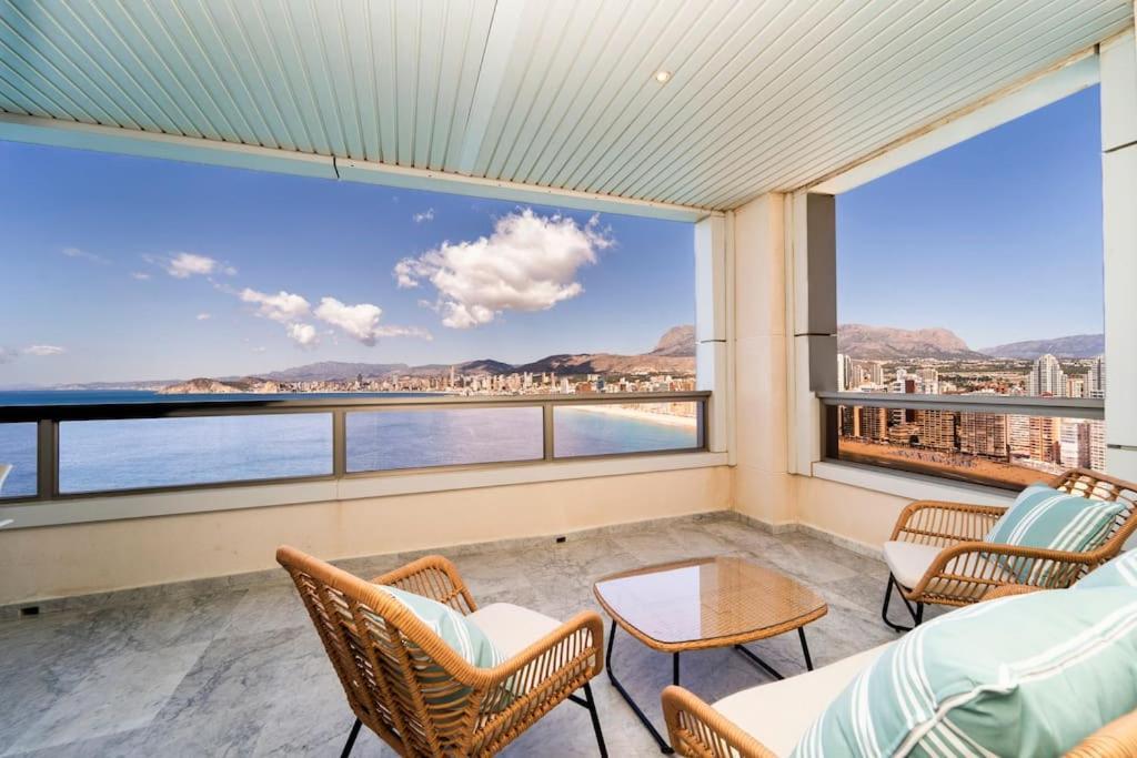 Luxury With Stunning Seaview In *